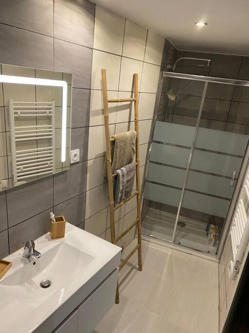 Villa Gite De Tom Et Mag Classe 3 * Clevacances Pontgibaud Exterior foto